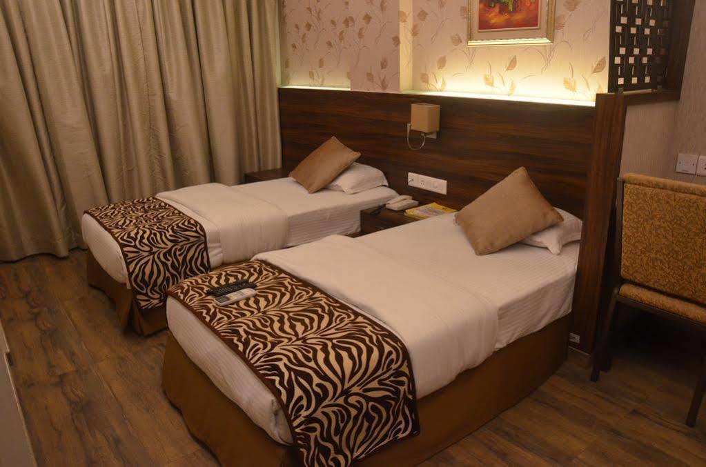 Hostel Mumbai By Maharana Inn מראה חיצוני תמונה