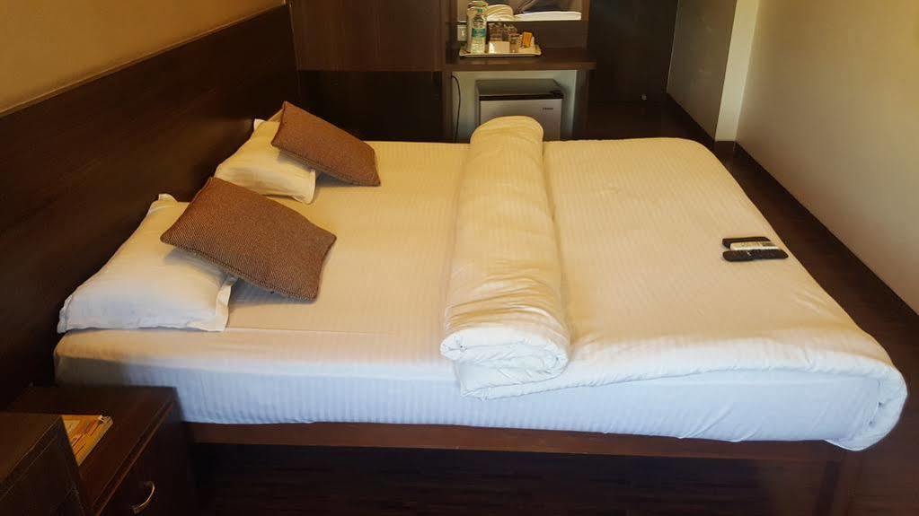 Hostel Mumbai By Maharana Inn מראה חיצוני תמונה